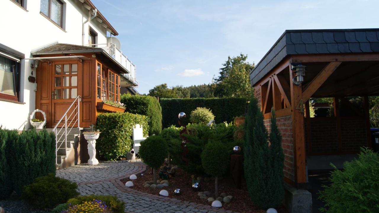 Komplette Wohnung Im Schoenen Weserbergland / Heyen Экстерьер фото
