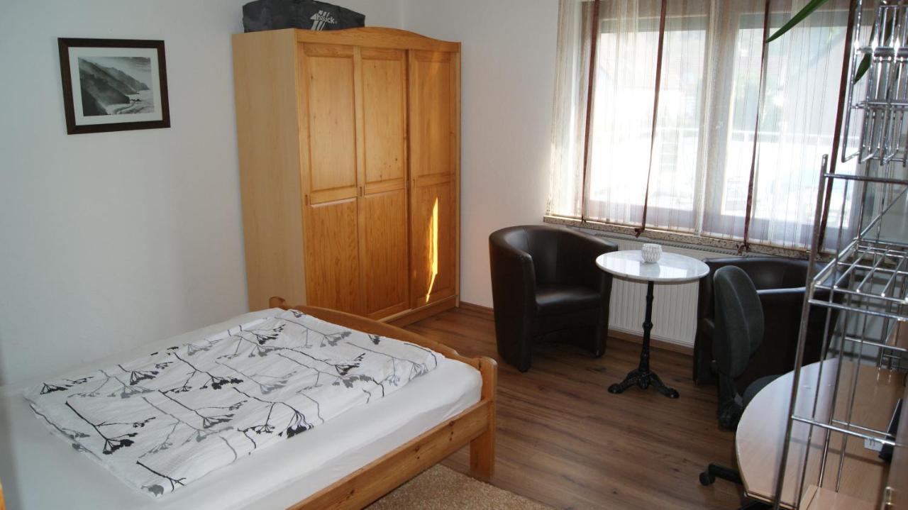 Komplette Wohnung Im Schoenen Weserbergland / Heyen Экстерьер фото
