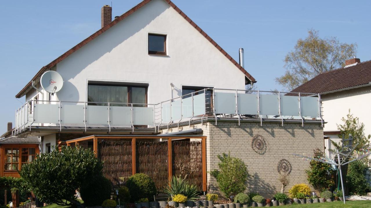 Komplette Wohnung Im Schoenen Weserbergland / Heyen Экстерьер фото