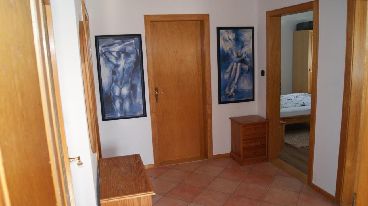 Komplette Wohnung Im Schoenen Weserbergland / Heyen Экстерьер фото
